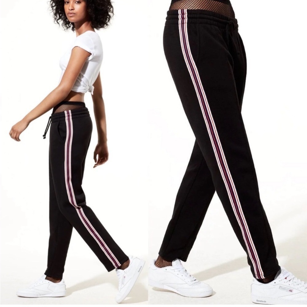 Aritzia Tna The Iconic Sweatpant black red white size XS